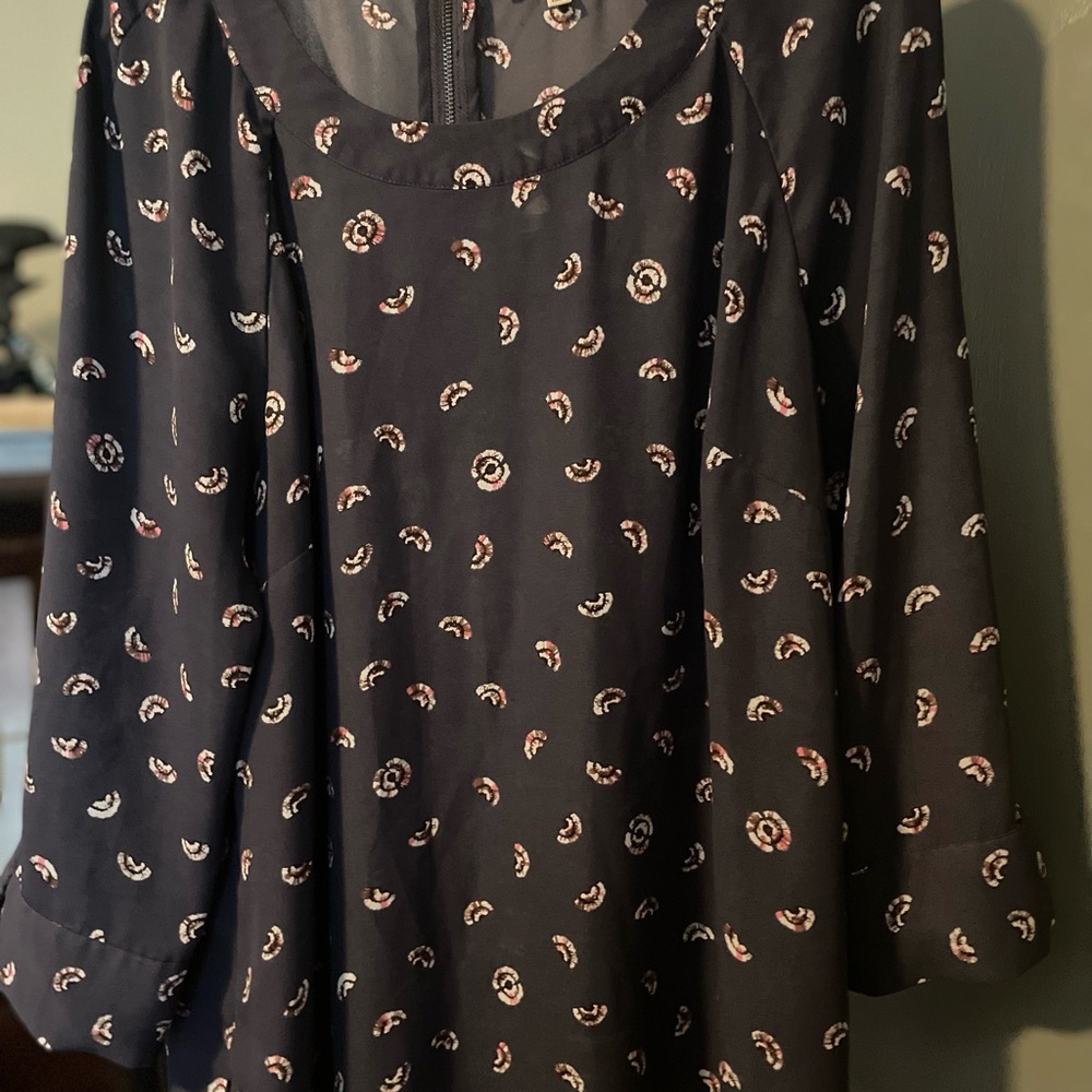 Elegant Black Patterned Women's Top